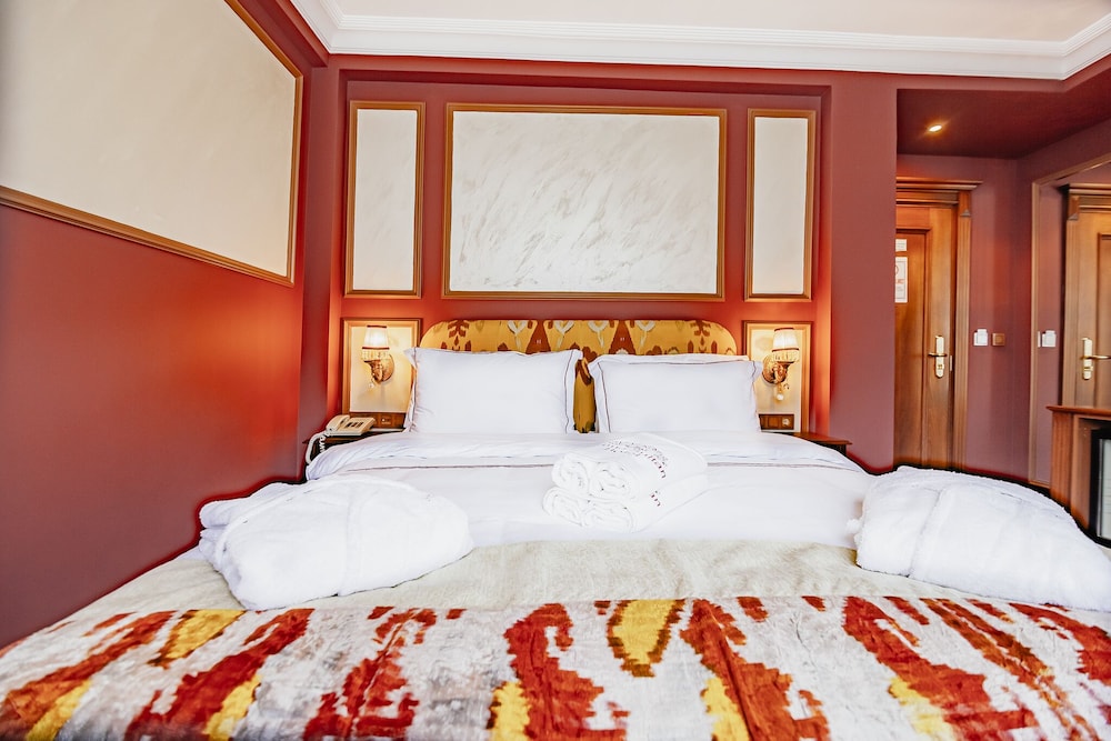 Superior Room, 1 King Bed, Garden View photo 3
