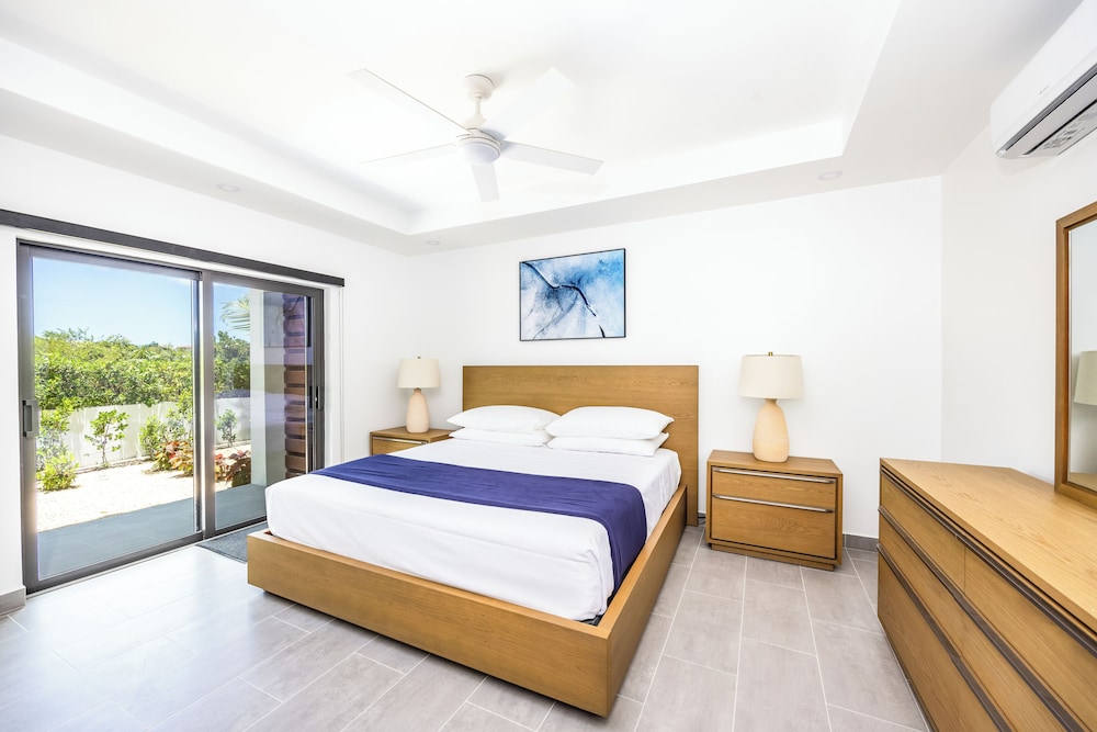 Premium Suite, 1 King Bed with Sofa bed