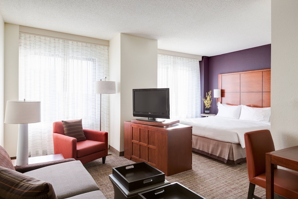 Suite, 1 Bedroom - Photo 4