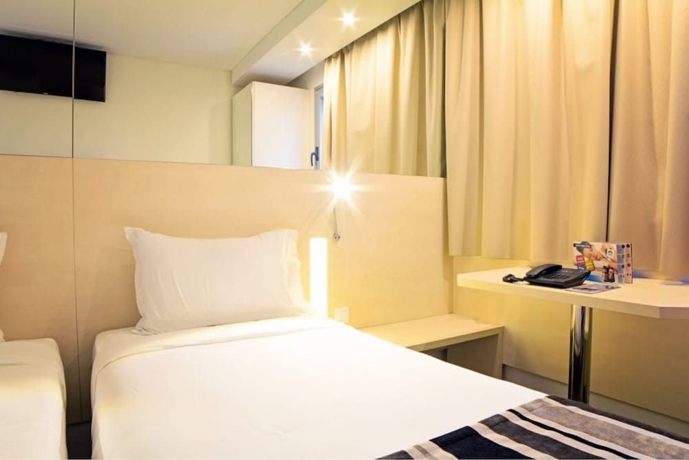 Classic Twin Room - Photo 6