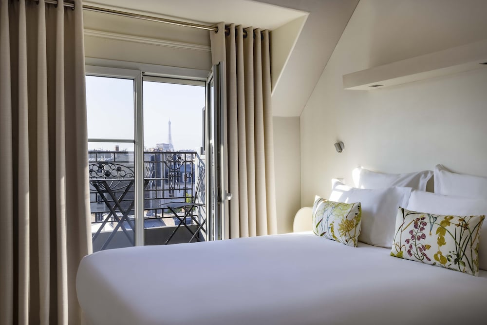 Luxury Room, Terrace (View on the Eiffel Tower) photo 1