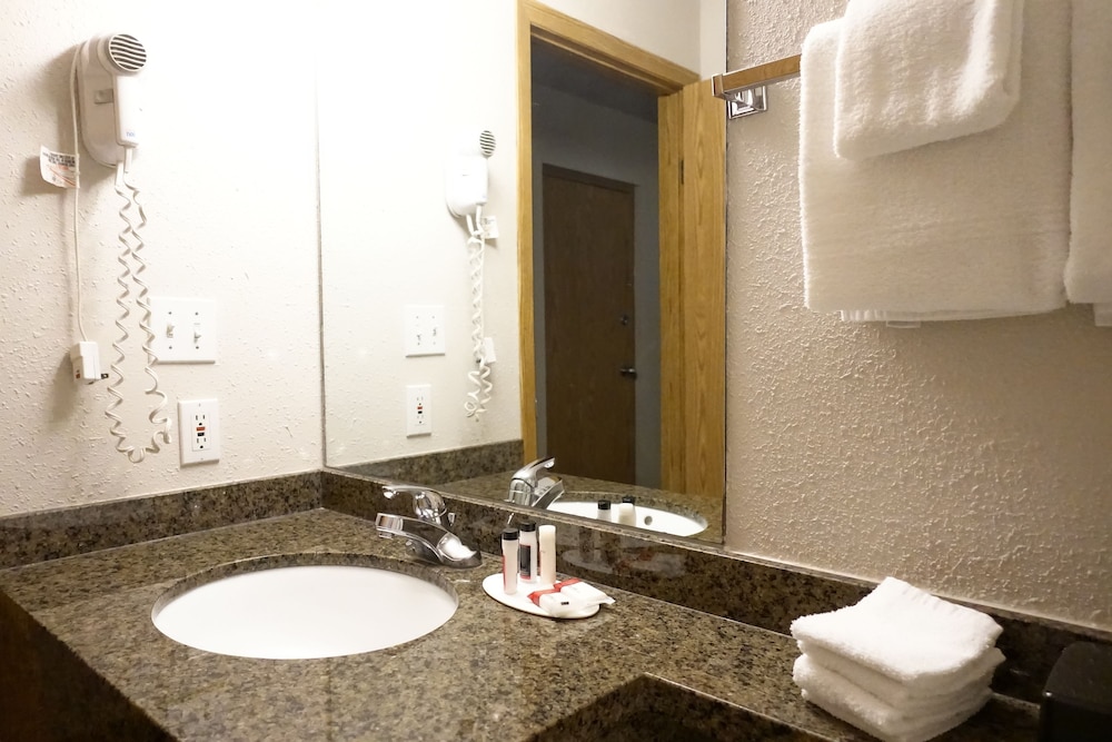 Standard Room, 1 Queen Bed - Photo 5