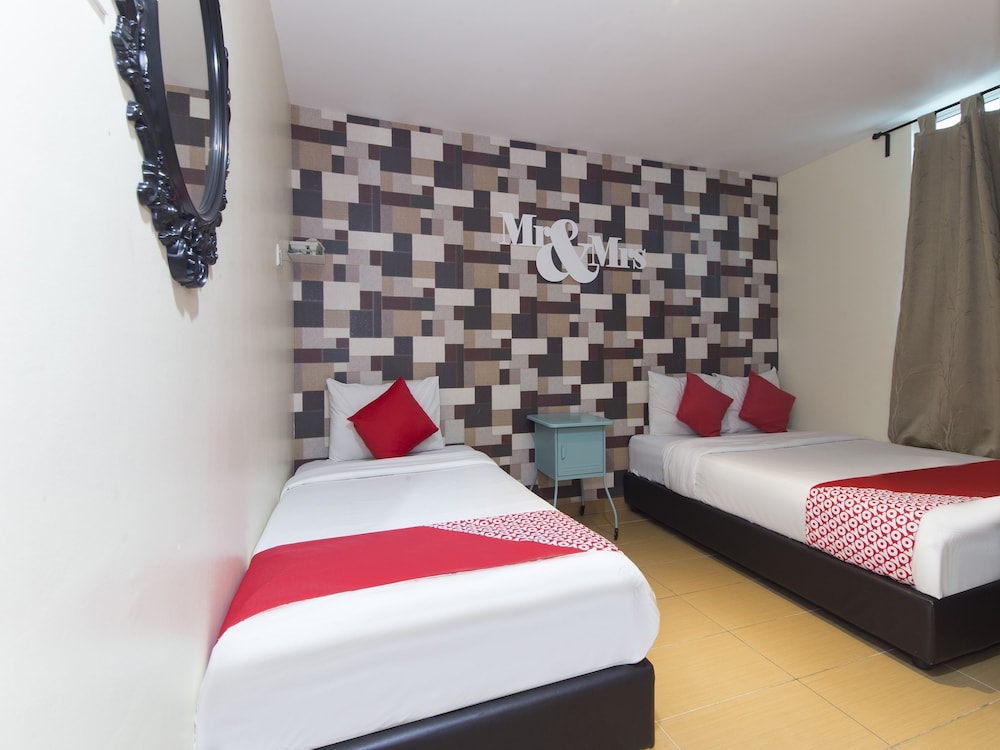 Deluxe Triple Room, Multiple Beds photo 2