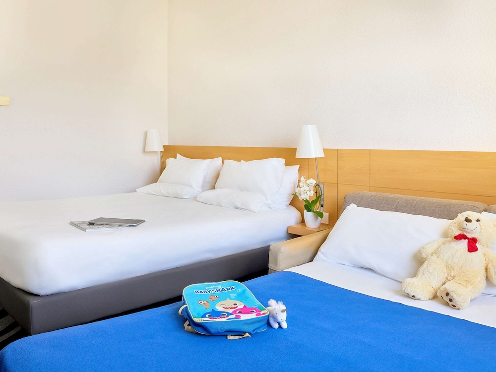 Standard Room, double bed + French sofa bed - Photo 1