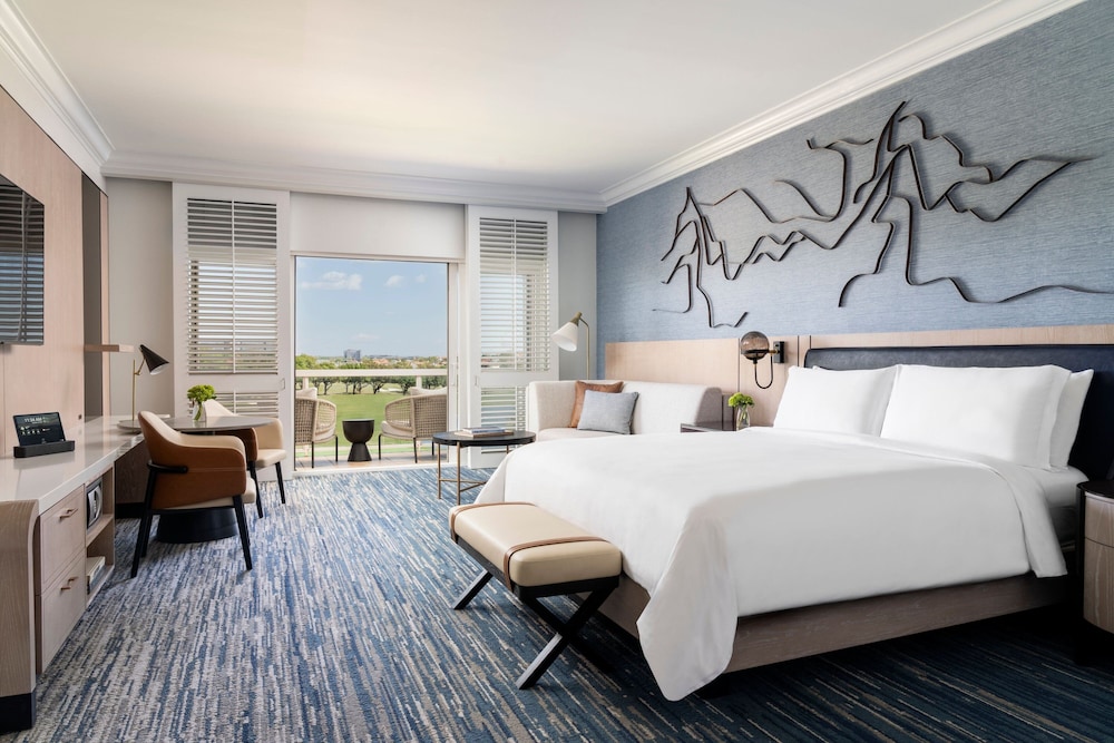 Double Room, 1 King Bed, Balcony, Golf View (Hearing Accessible)