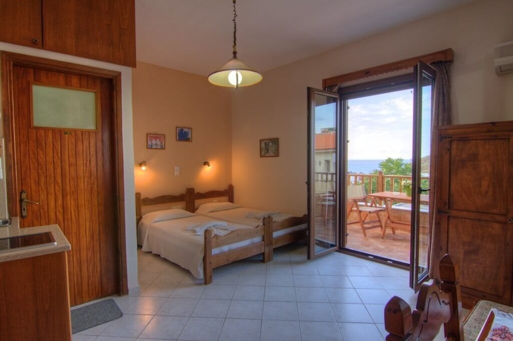 Standard Twin Room, Sea View