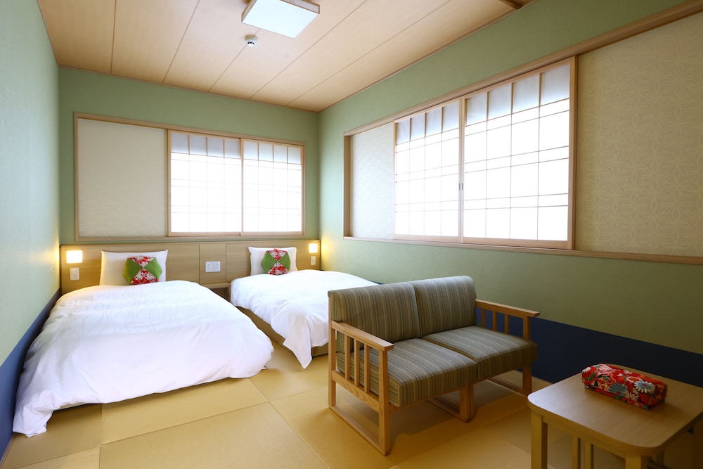 Standard Twin Room, Non Smoking - Photo 1