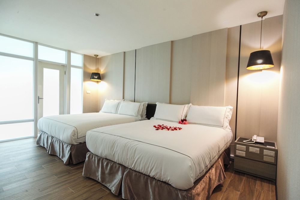 Family Quadruple Room (With hotspring)
