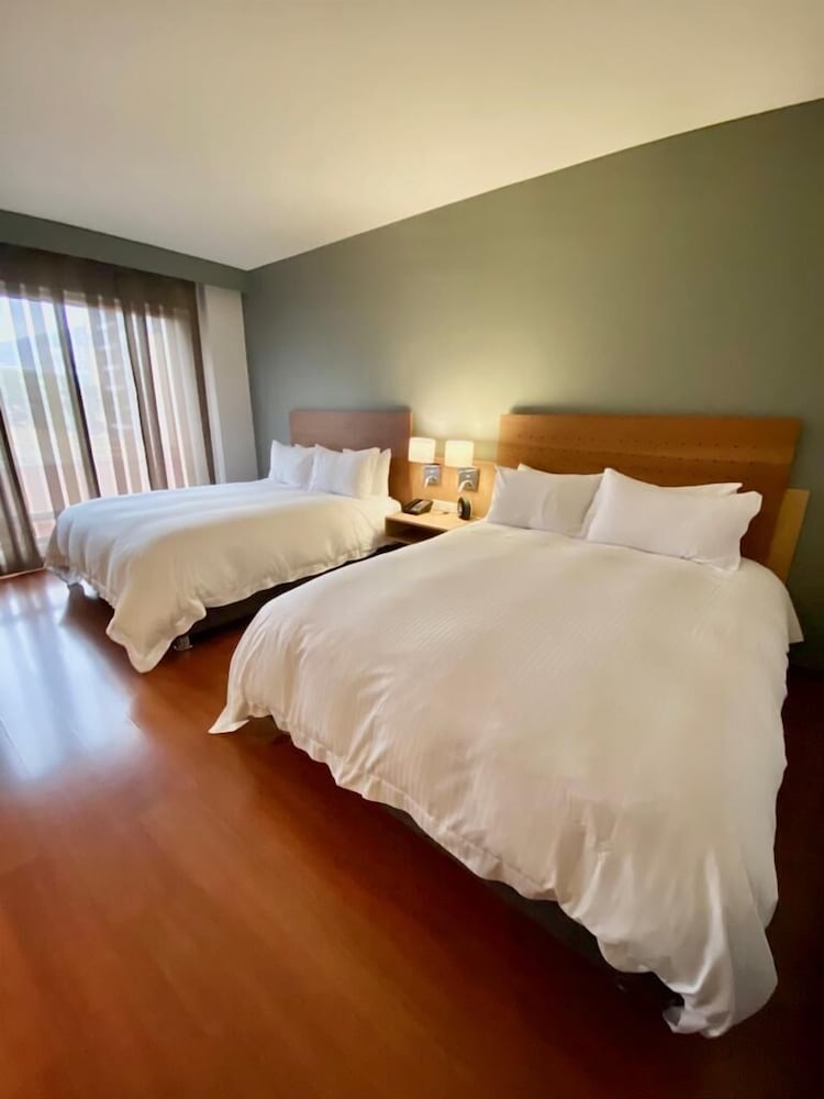 Junior Executive 2 Double Beds photo 3