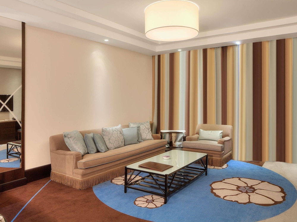 Junior Suite, 2 Twin Beds photo 3