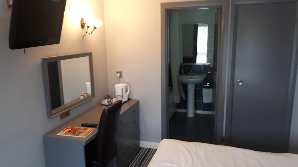 Double Room - Photo 5