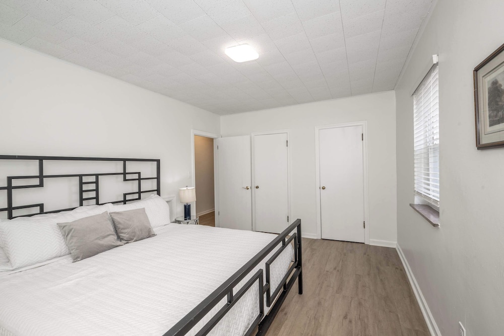 Apartment, Multiple Beds, Kitchen (Grand Elm Suite 1) photo 2
