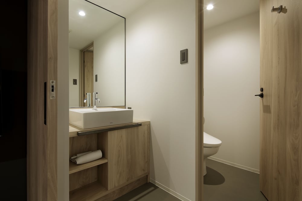 Family Room (Ensuite Bathroom, 2 bunk beds + 1 sofa bed) photo 3