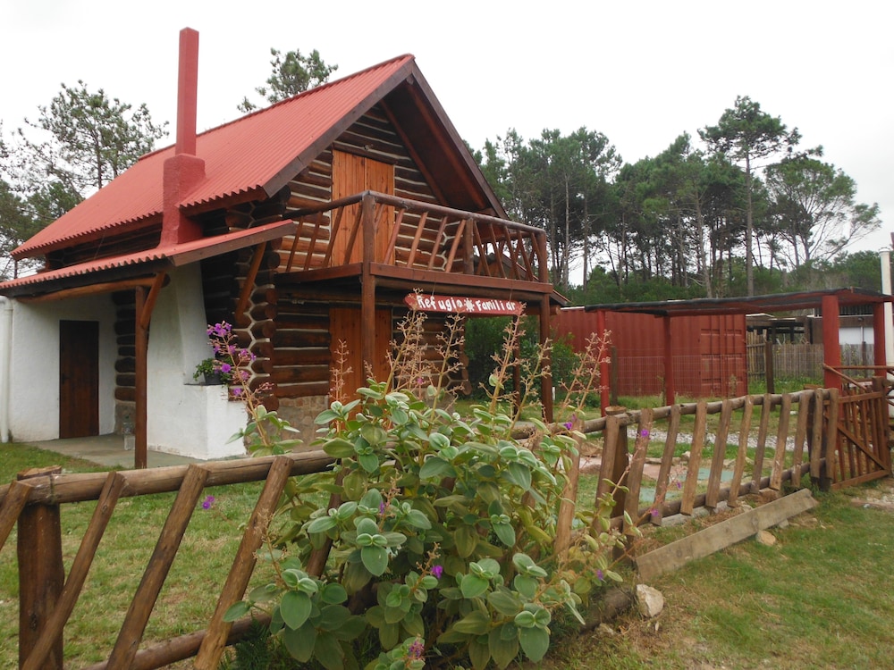 Basic Bungalow, Multiple Beds, Non Smoking photo 2