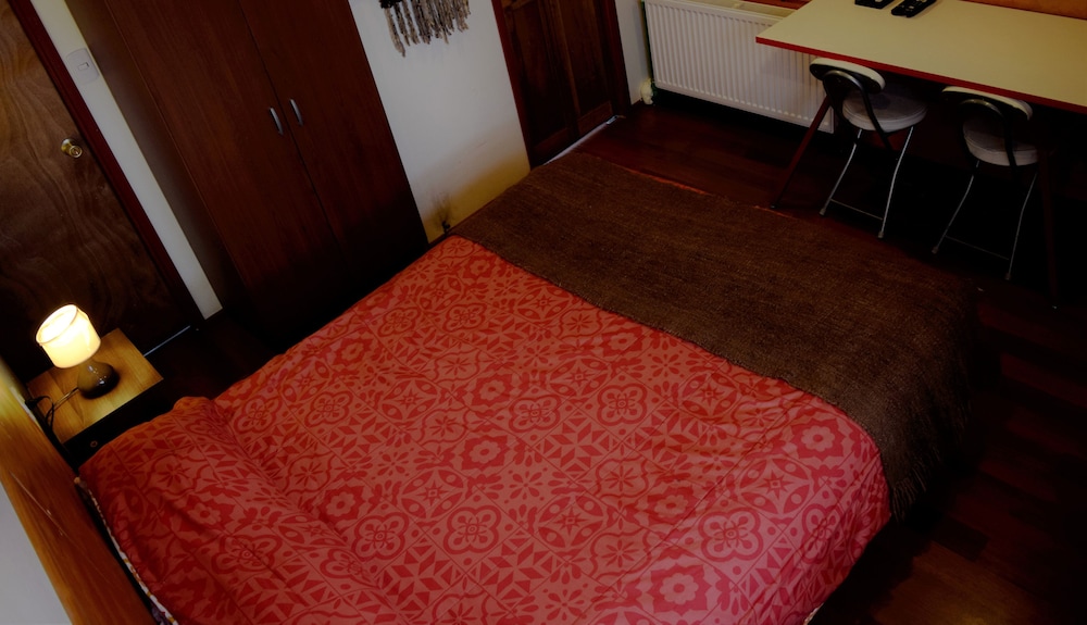 Basic Apartment photo 2