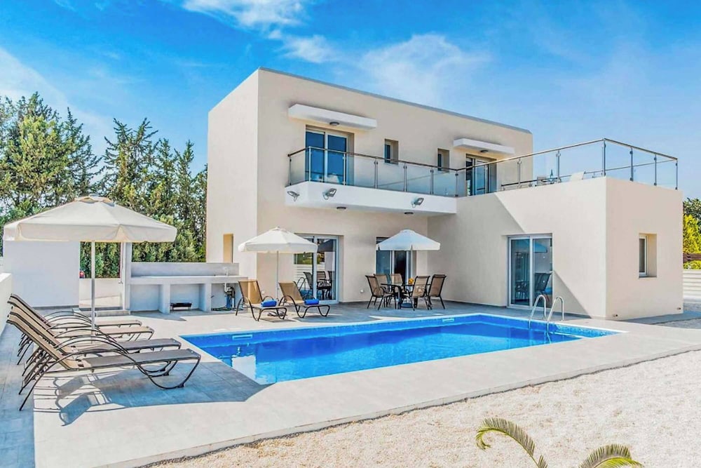 Villa (3 Bedrooms) photo 1