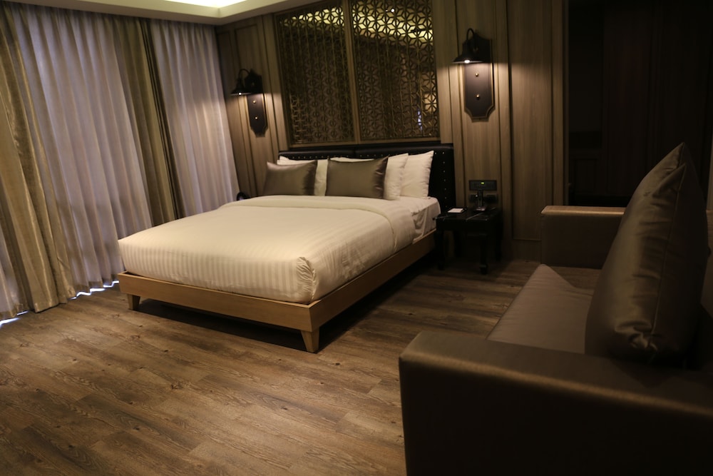 Premier Room