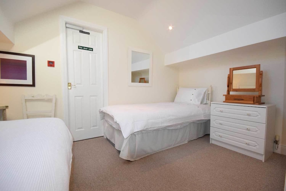 Inishclare Cottage (sleeps 4) photo 2
