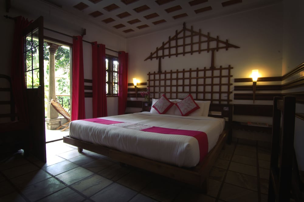 Deluxe Double or Twin Room photo 3