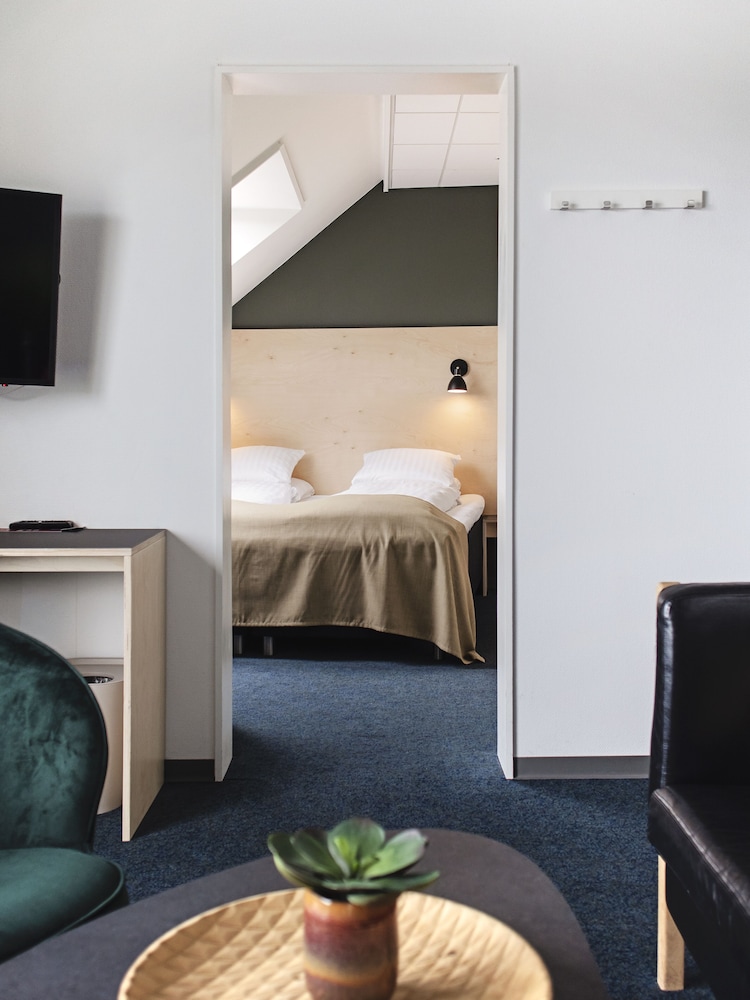 Suite, Balcony, Harbor View