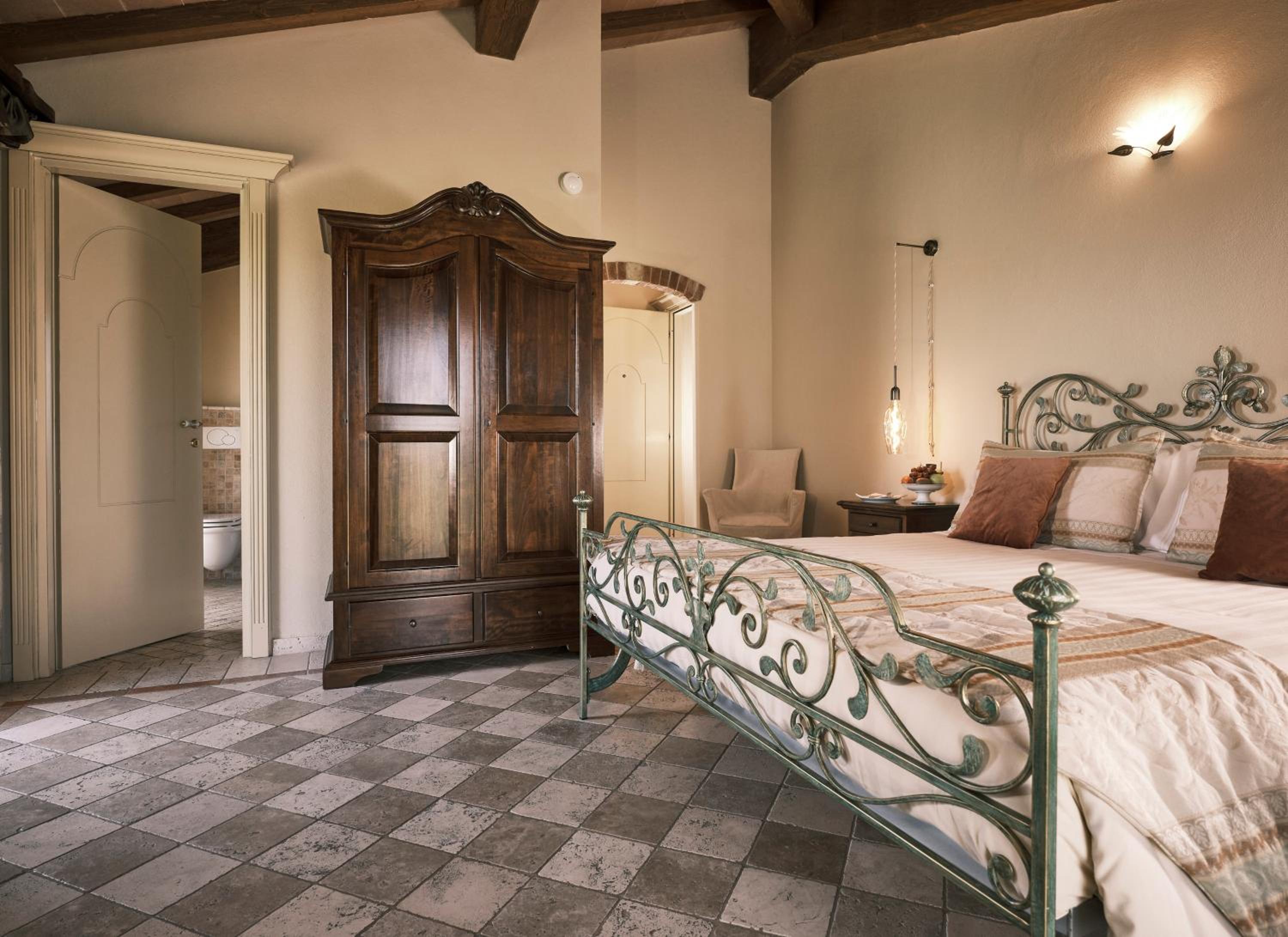Superior Double or Twin Room - Photo 3