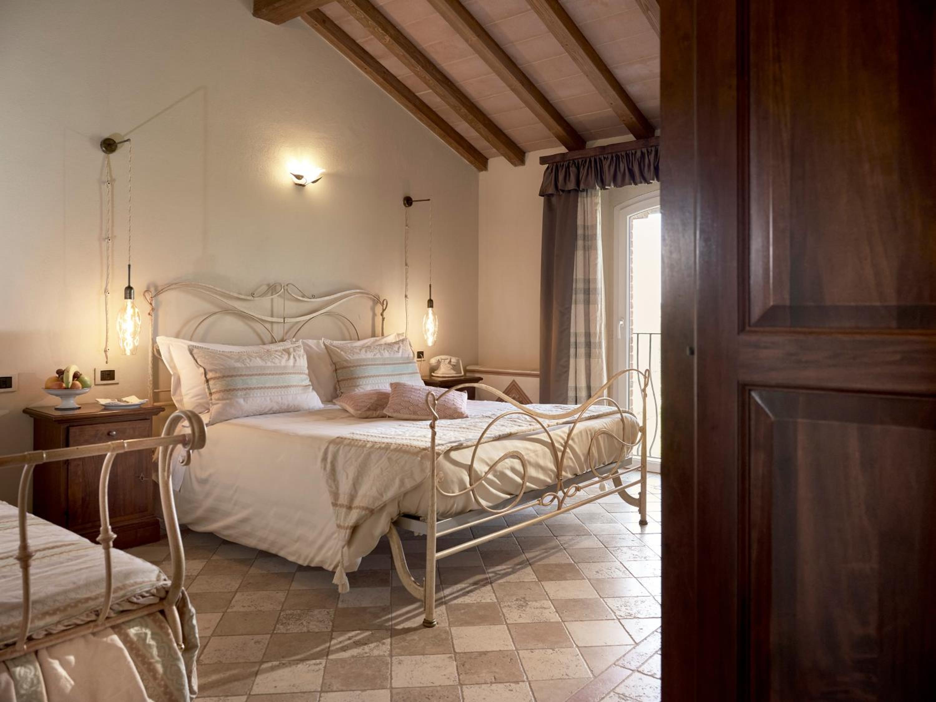 Superior Double or Twin Room - Photo 6
