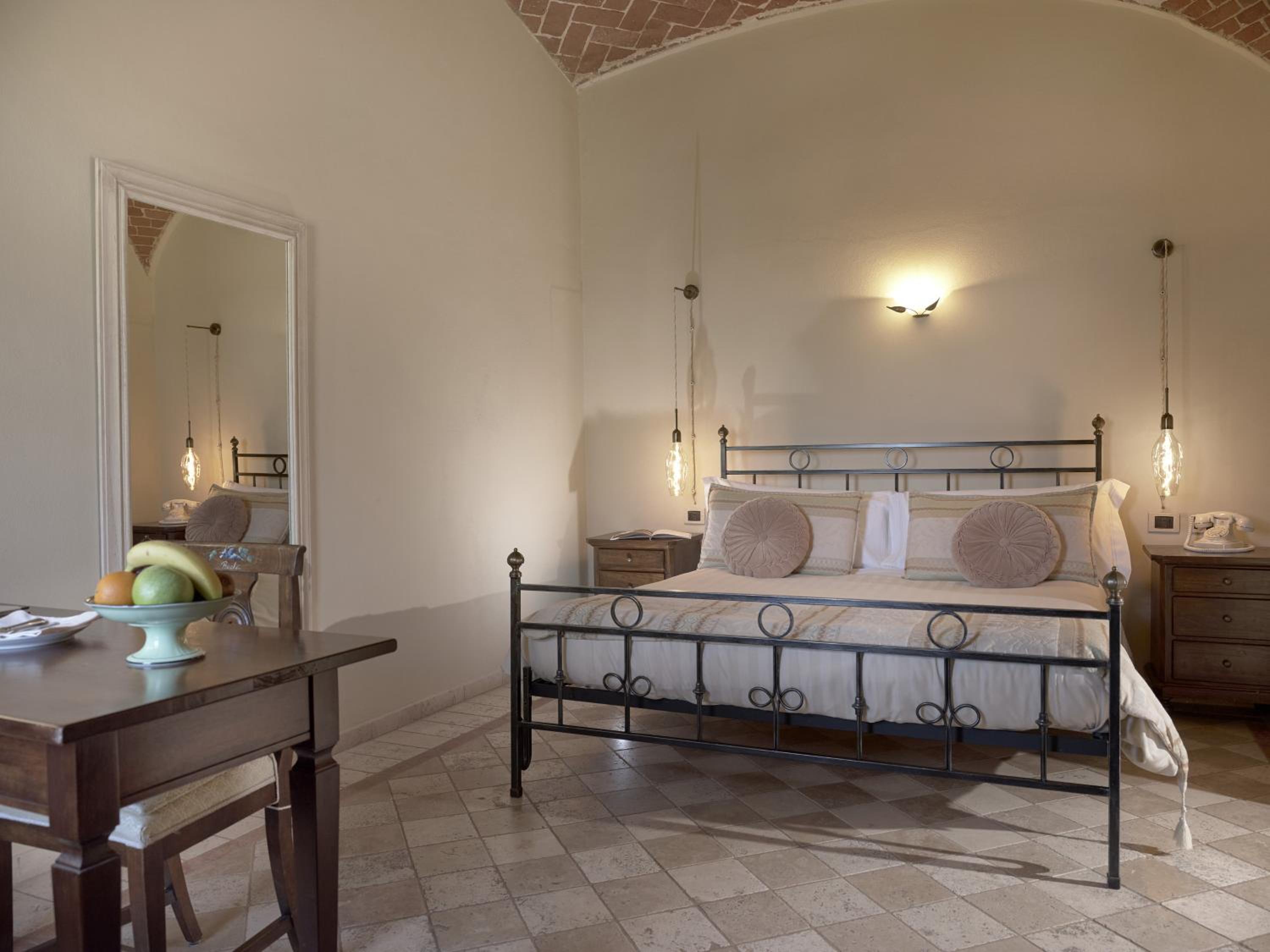 Superior Double or Twin Room - Photo 13