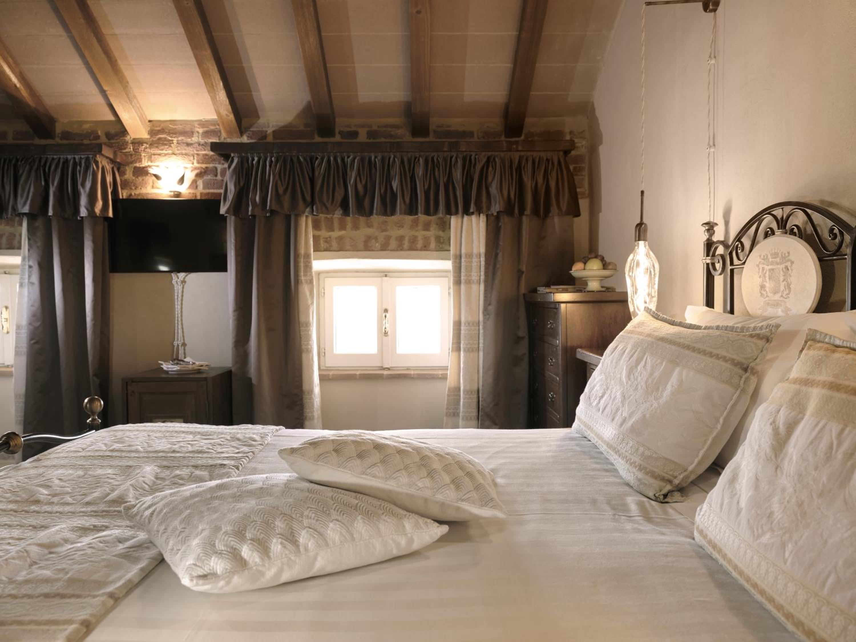 Superior Double or Twin Room - Photo 10