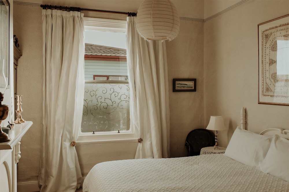 Estowen House (1x Queen, 1x Double And 2x Singles) photo 2