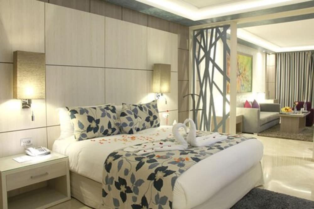 Executive Suite photo 2