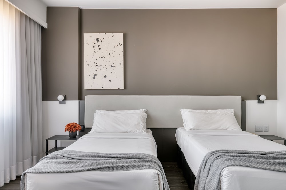 Superior Twin Room, 2 Twin Beds - Photo 2