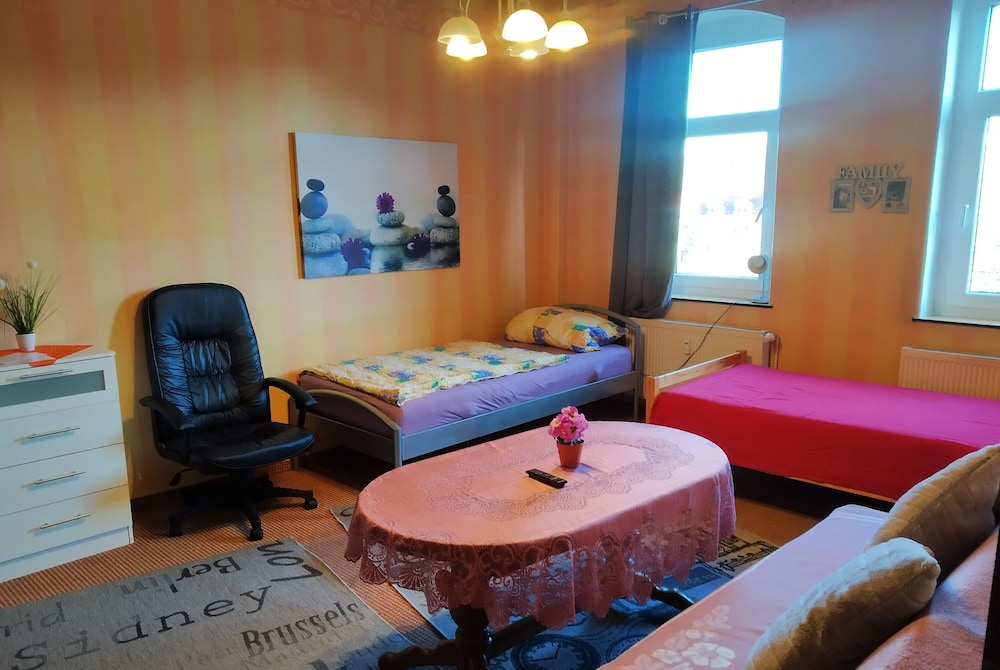 Basic Condo, 3 Bedrooms photo 1