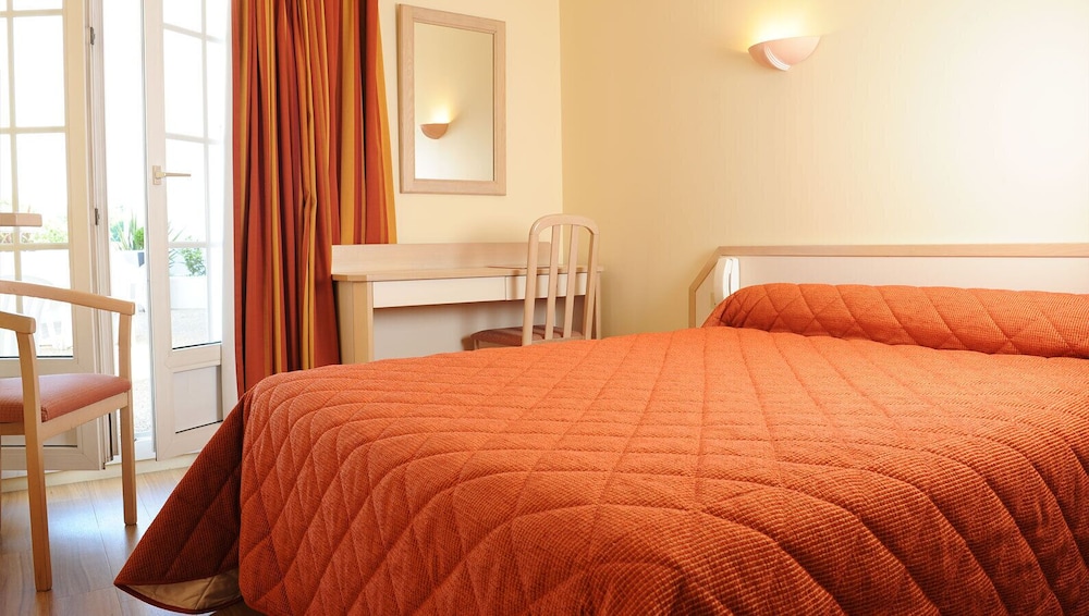 Double Room - Photo 3