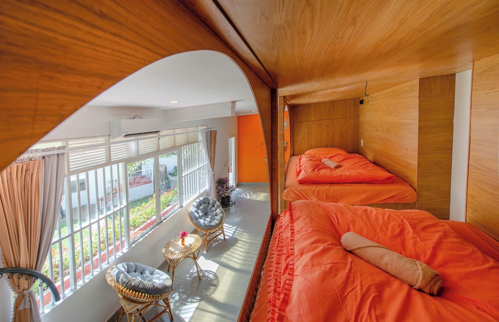 Design Shared Dormitory, Garden View photo 1