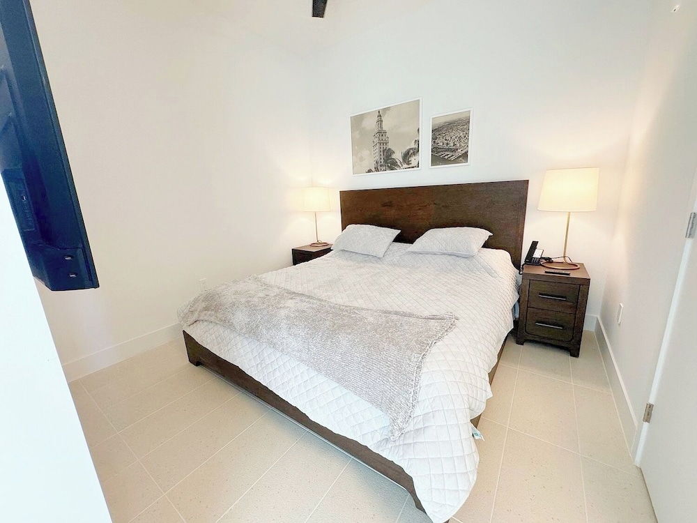 Luxury Apartment photo 3
