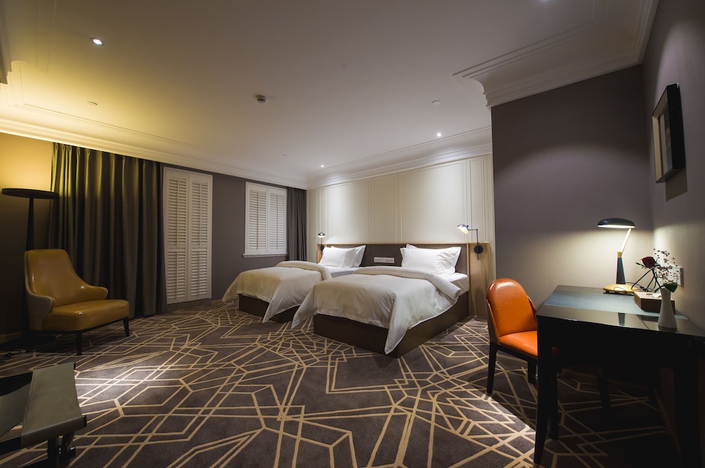 Twin Room (Ultra Sassy) photo 2