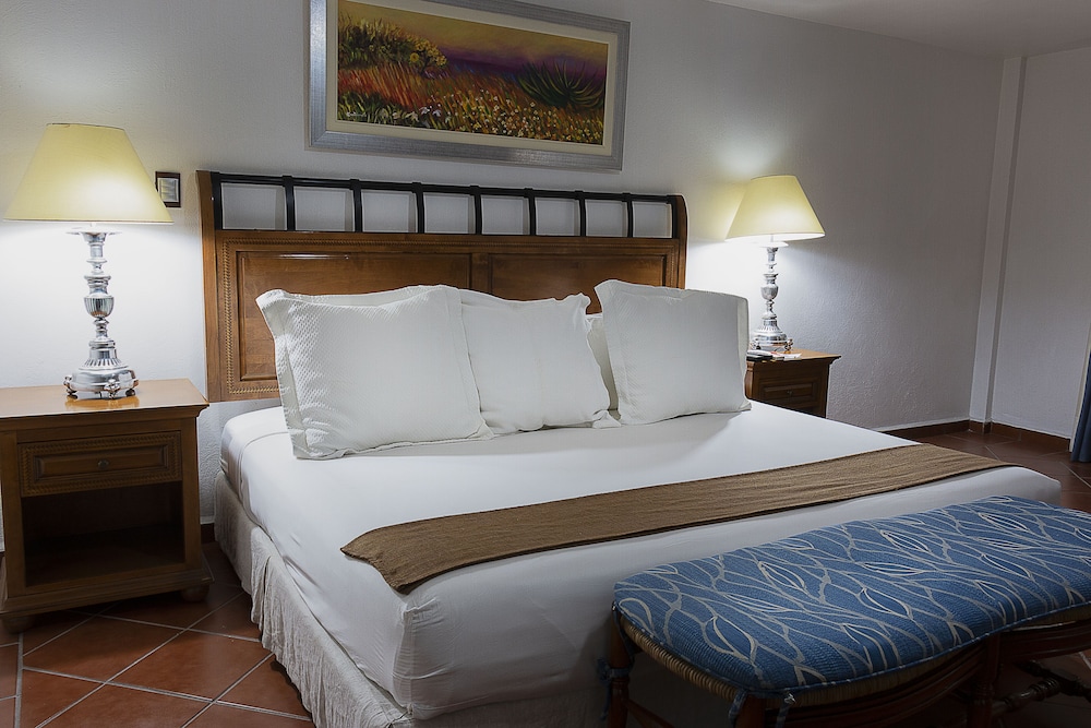 Suite, 1 King Bed