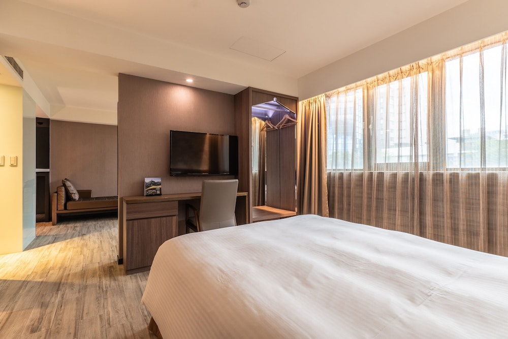Deluxe Suite photo 3
