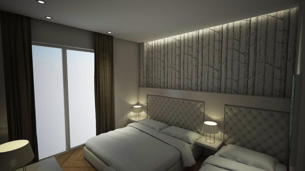 Standard Quadruple Room, Balcony, Partial Sea View