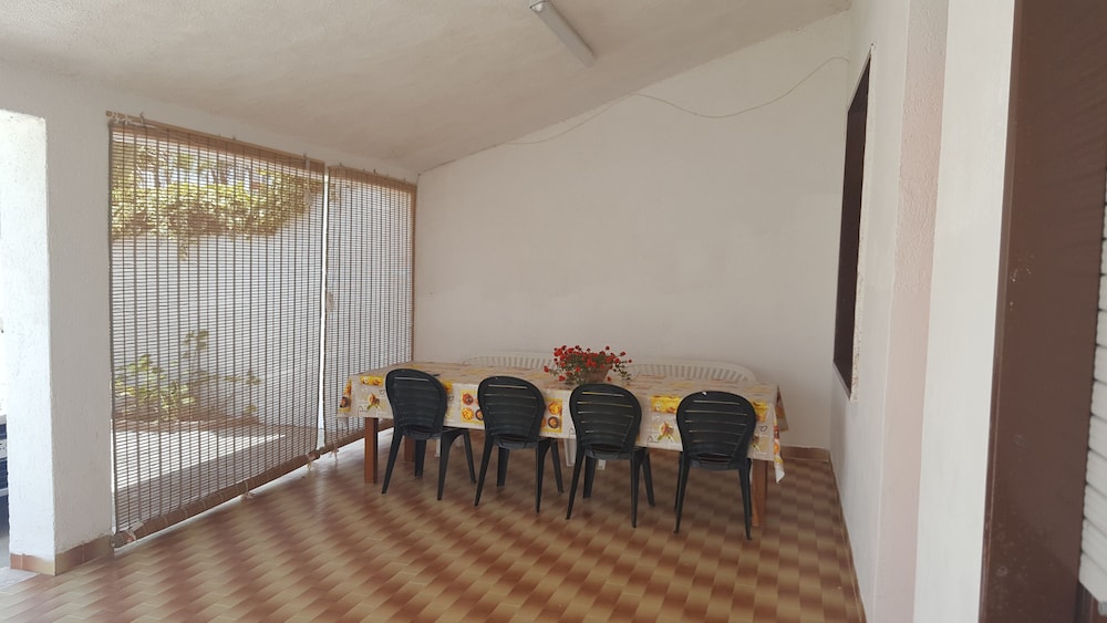 Villa, 4 Bedrooms, Beachfront photo 2