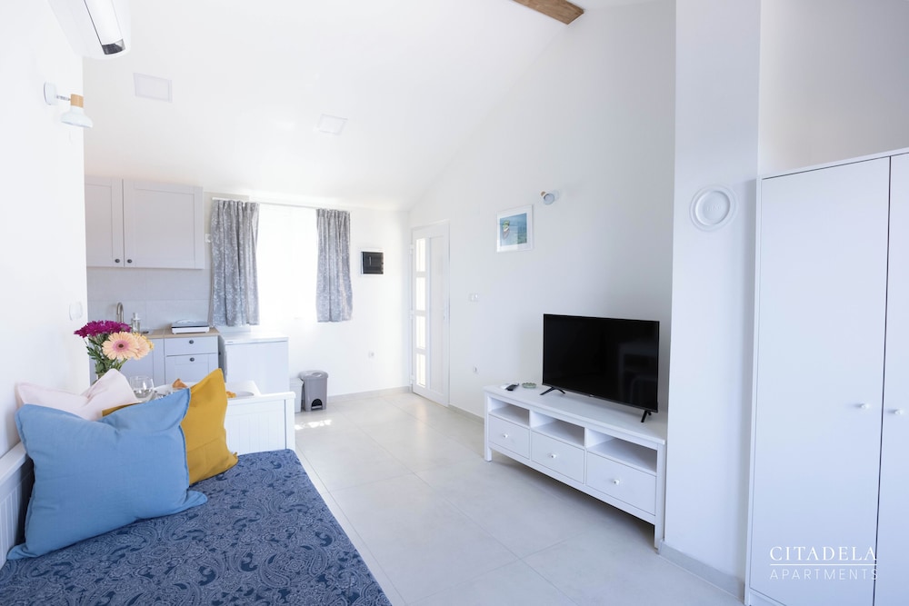 Apartman 8, balkon, pogled na more