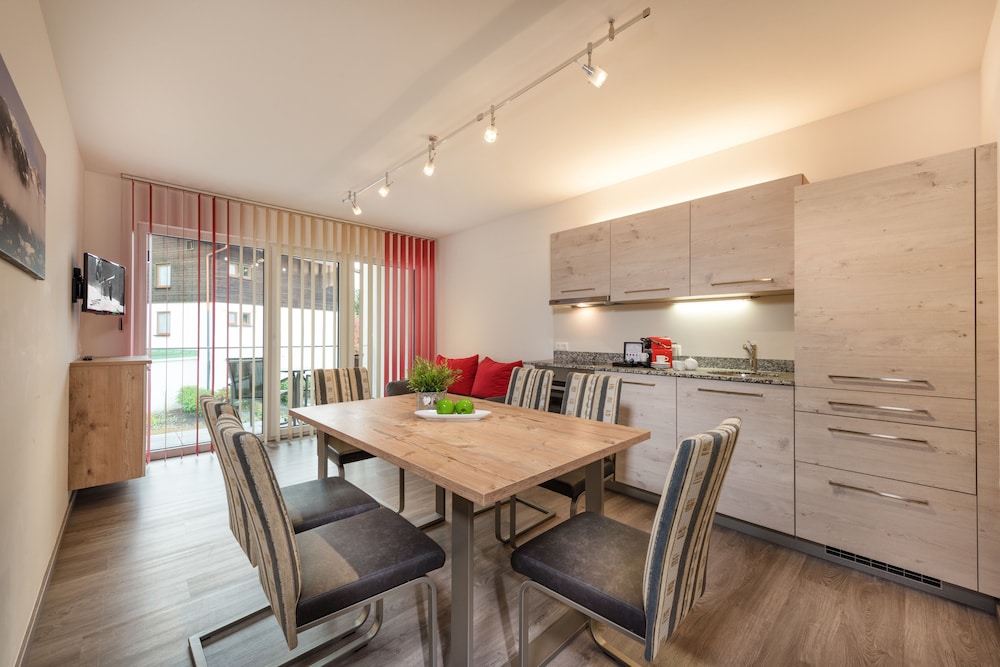 Apartment, 2 Bedrooms, Balcony (2+ Large free accesss to Alpentherme ) photo 2