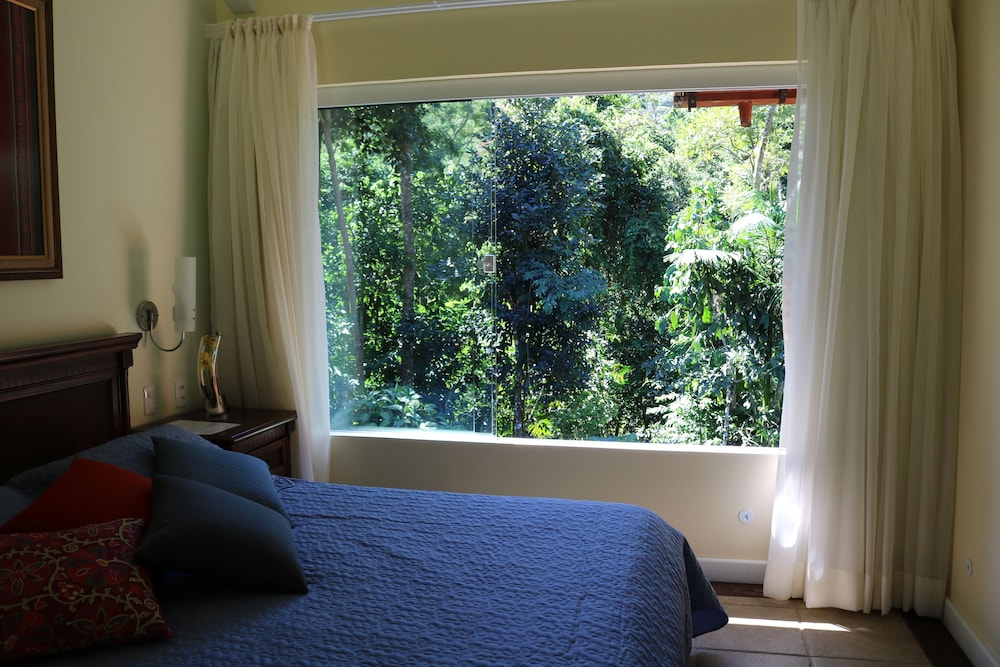 Romantic Suite, Garden View photo 2