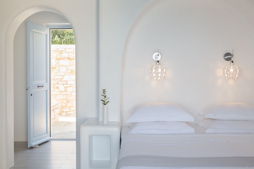 Superior Suite with Sea View & Private Pool