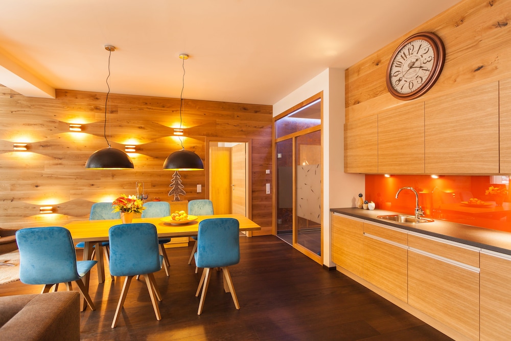 Signature Suite, 2 Bedrooms, Sauna, Ground Floor (Ground Floor DL)