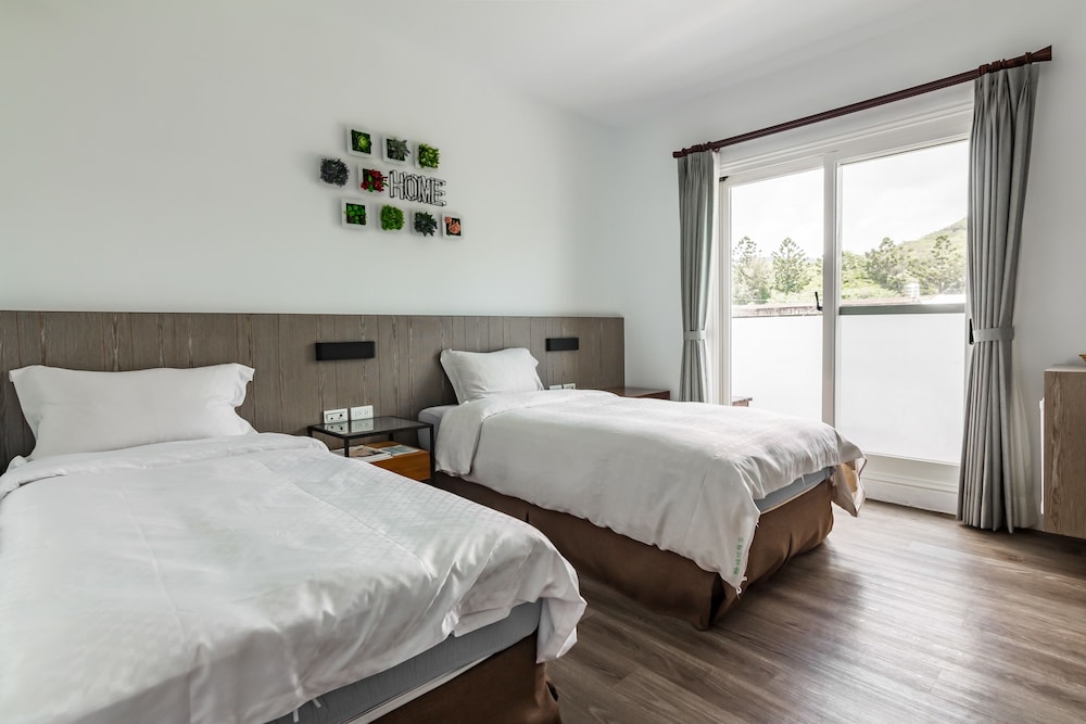 Twin Room, Balcony