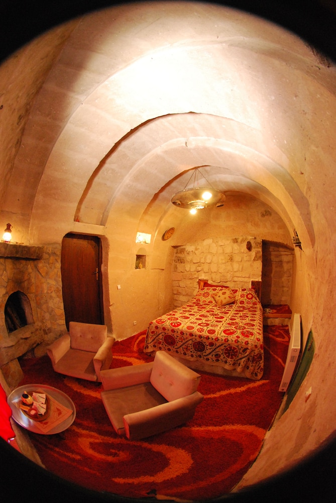 Standard Cave Room photo 3