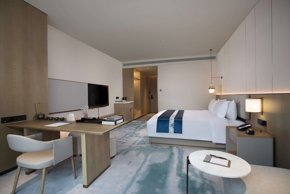 Standard Room, 1 King Bed, Smoking