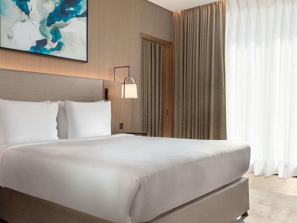 Executive Suite, 1 Queen Bed photo 2