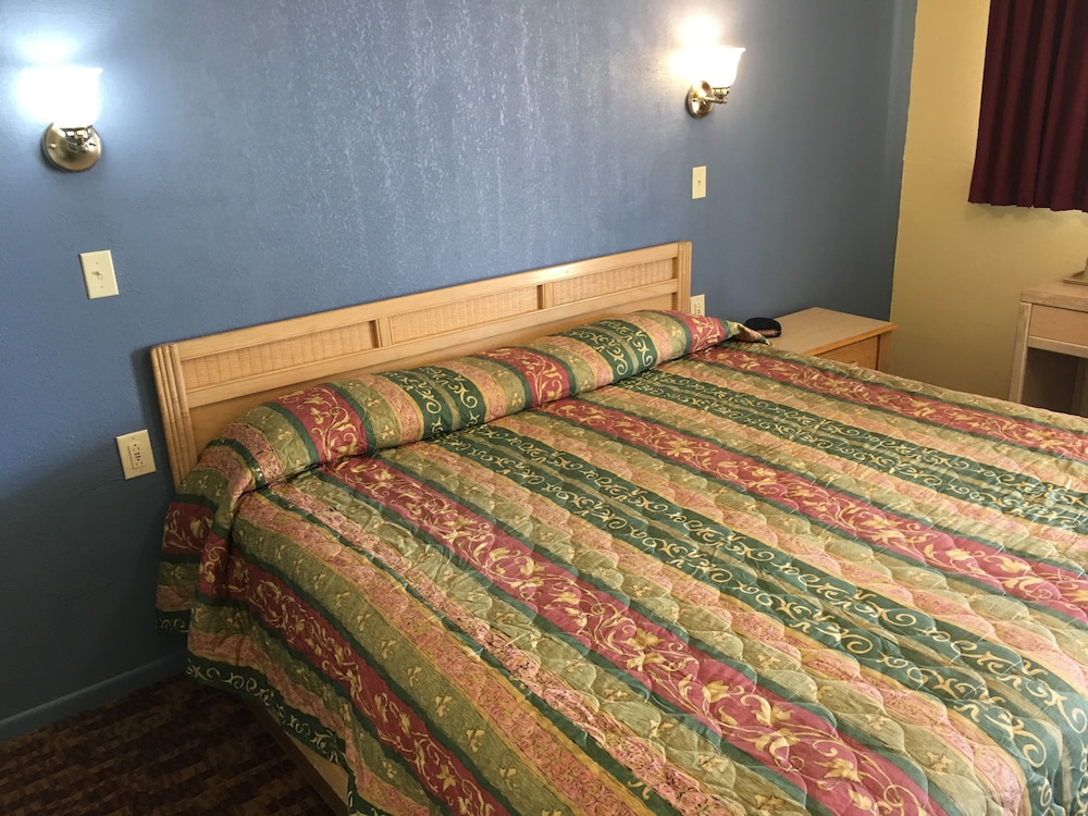 Room, 1 Queen Bed photo 3